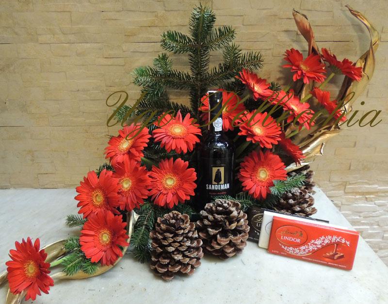 Regali: Composizione natalizia con liquore porto e cioccolato